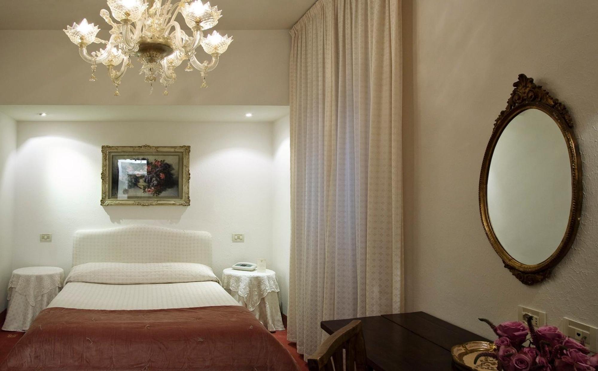 Hotel Columbia — Fotos 1